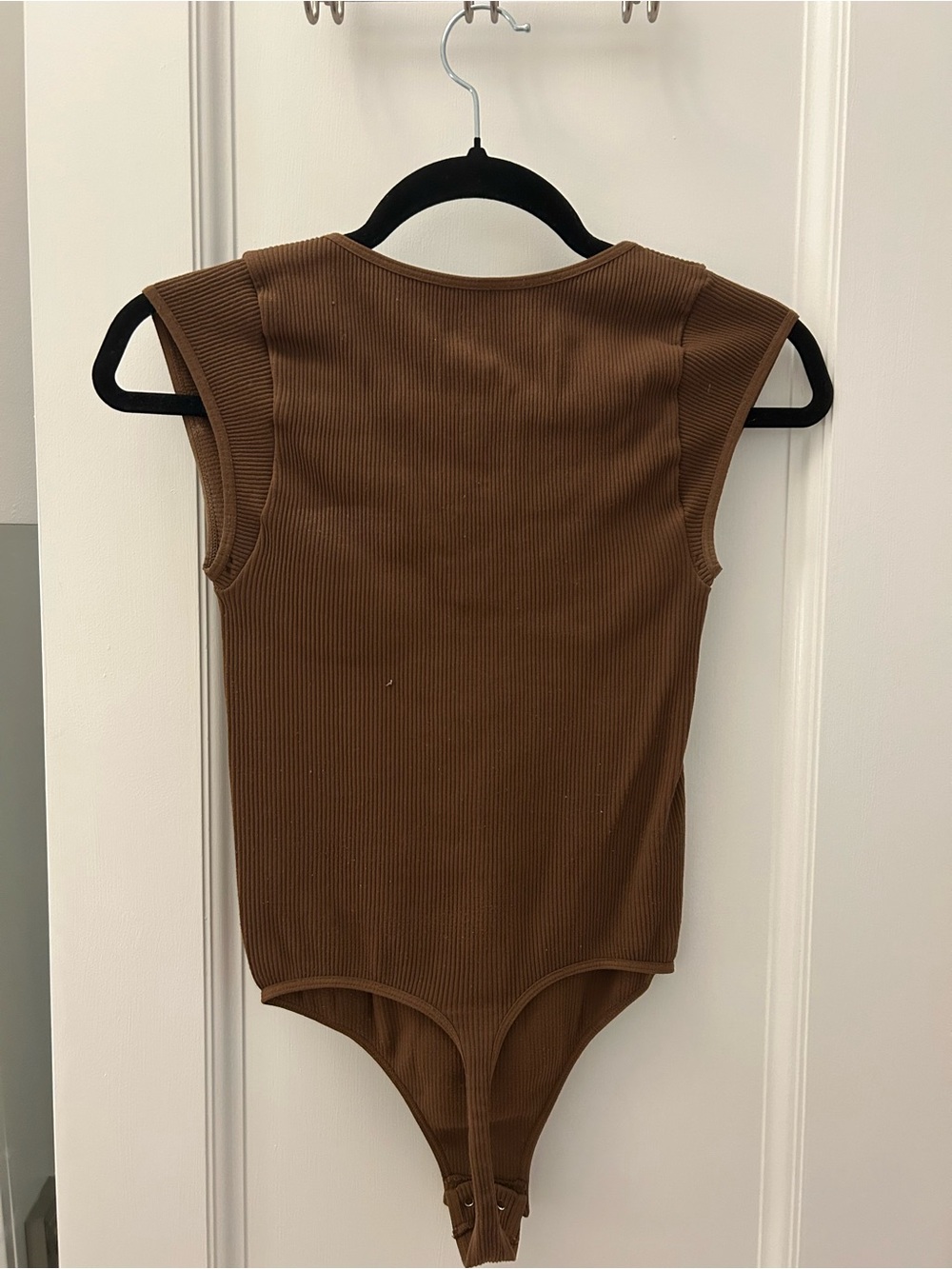 Free People Ribbed Brown One‑Piece Bodysuit with V‑Neck - Picture 2 of 3